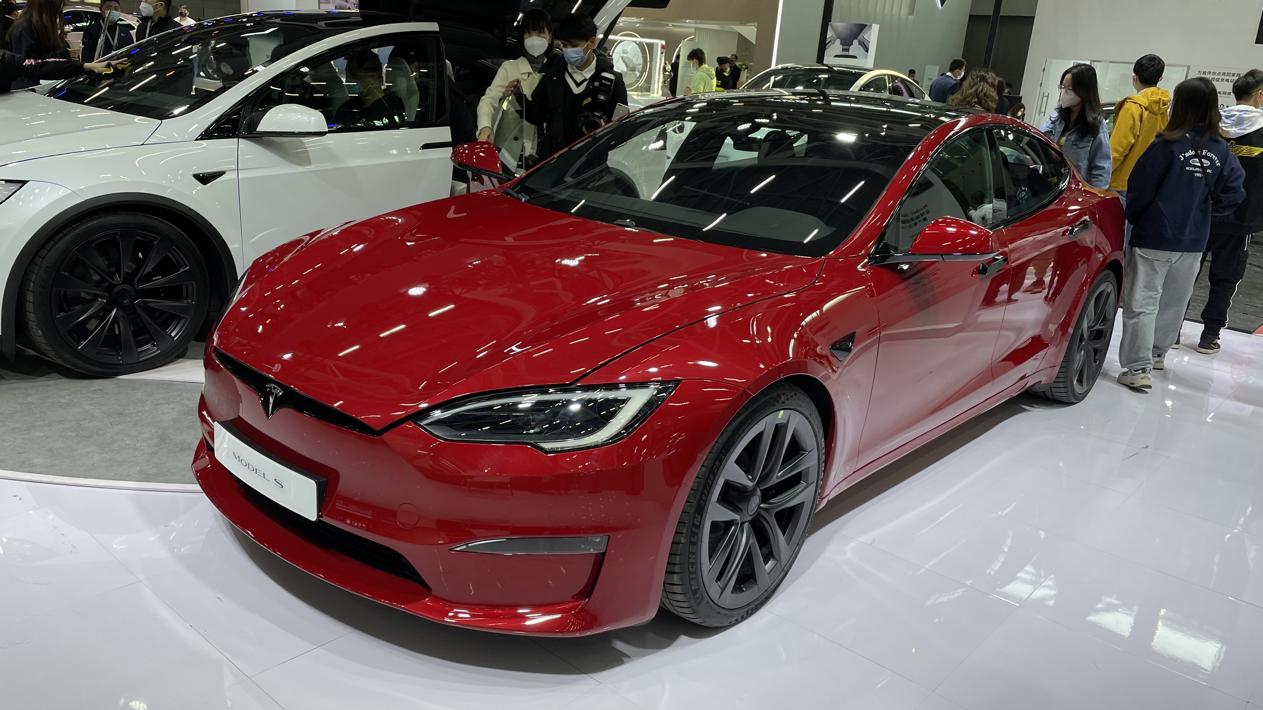 2022广州车展：新款特斯拉Model S Plaid亮相