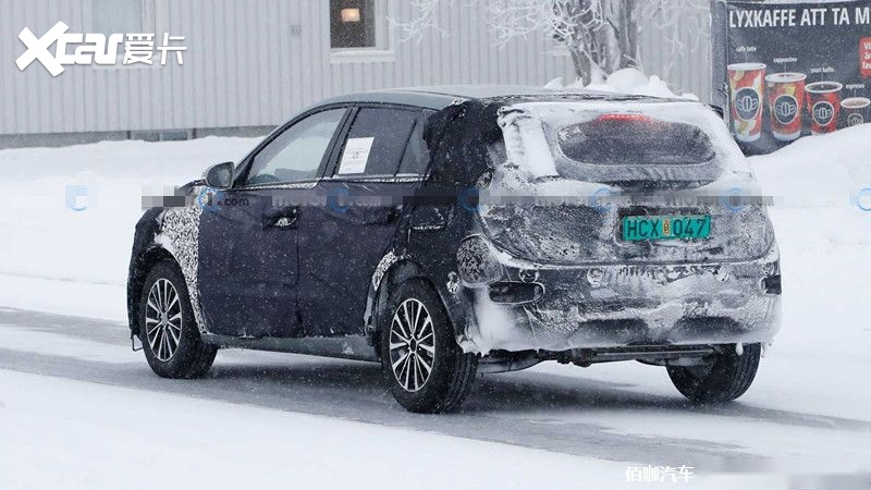 2022-kia-niro-rear-spy-photo (1).jpg