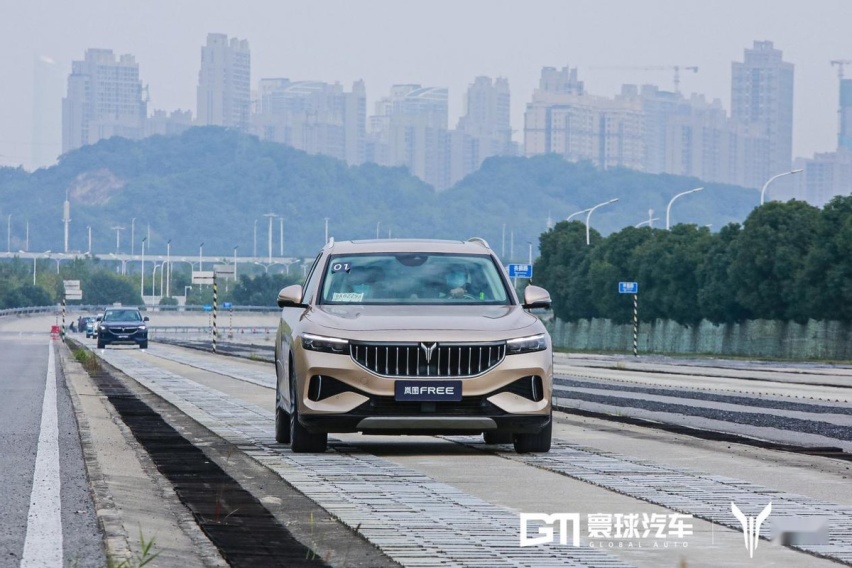 寰球汽车《中国品牌推动力大赏》走进岚图 探寻岚图汽车创新之道
