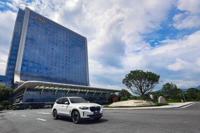试驾 BMW iX3：体验新时代的可持续发展