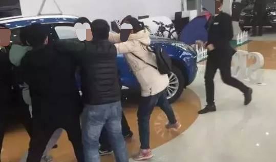 国六上线倒计时，准备买车的朋友，老司机劝你别再抢国五车了