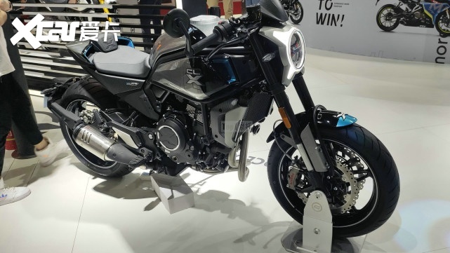 春风700CLX运动版 惊艳亮相北京摩展 最快或在本月上市