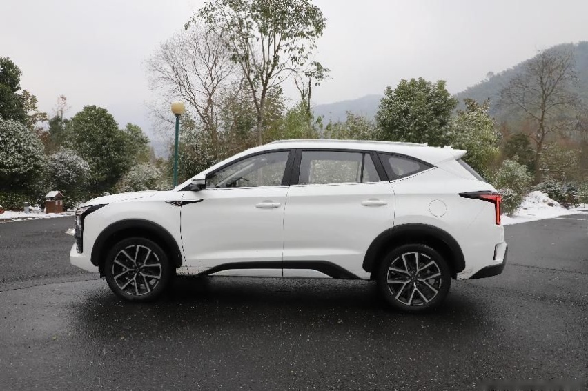 10万级七座SUV，居家大暖男，试驾思皓X8 PLUS