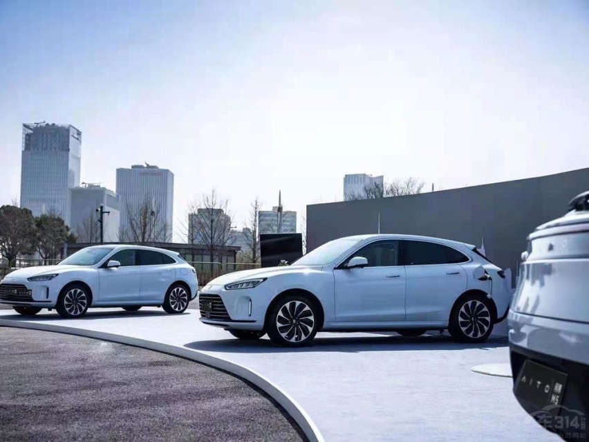 与车企共创共赢，“不造车”的华为是如何做到的？