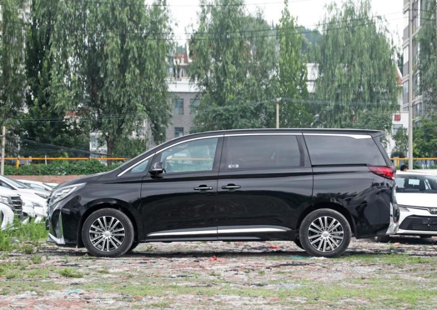 国产销量最大的商务MPV，性价比高是传祺M8的亮点之一