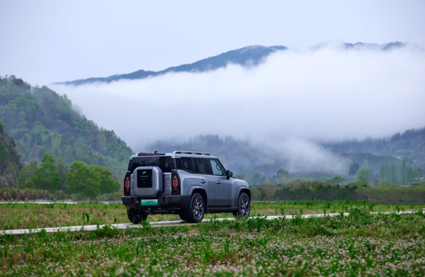 不到18万，续航1300km，山海T2是“方盒子”性价比之王？