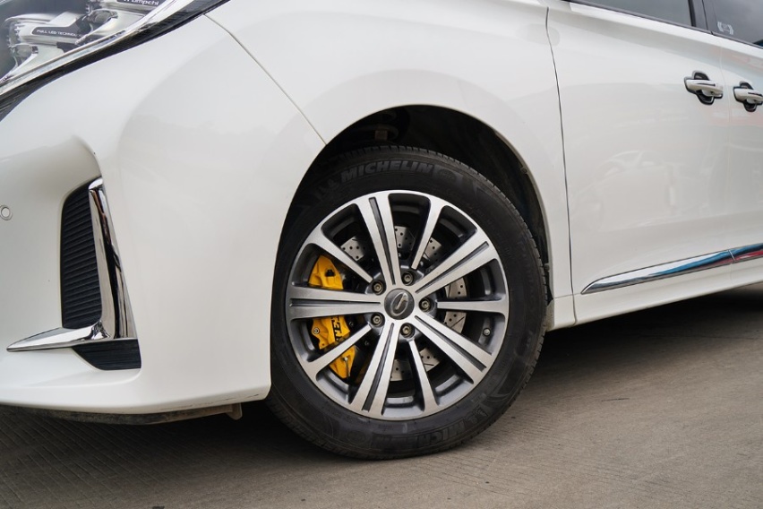 案例传祺GM8改装TEI Racing P60S刹车卡钳套件