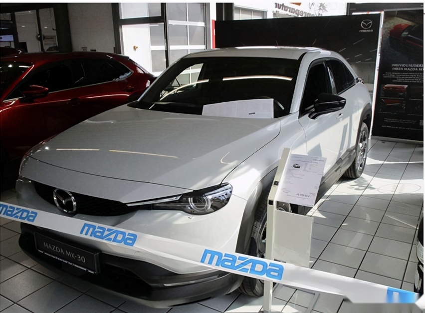 全新马自达MX-30海外实拍曝光 采用纯电动动力