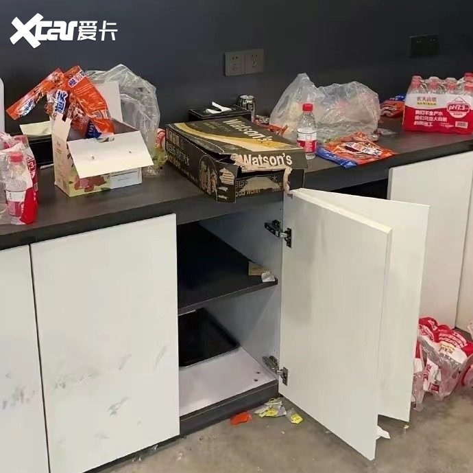 降价后的特斯拉值得买吗？与同价位燃油车相比有何优劣势？