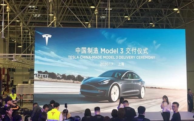 国产特斯拉Model 3正式交付，国产Model Y启动量产