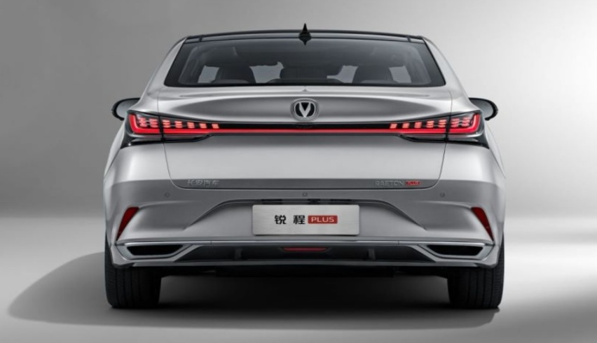 长安汽车锐程PLUS上市，解锁10W级轿车“超安逸”密码！