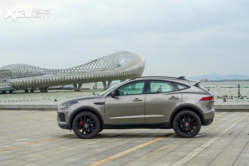 潮流玩家,试驾全新捷豹e-pace