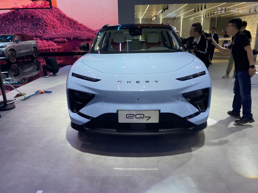 纯电动中型SUV 奇瑞新能源eQ7首发亮相 基于全铝平台打造