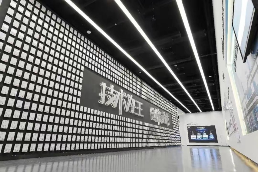 方程豹豹5车主有多幸福？王总亲自交车，让客户站C位当主角