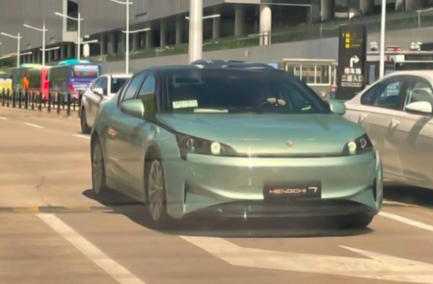 710公里续航，4820mm车长，恒驰7实车曝光，距离上市还有多远？