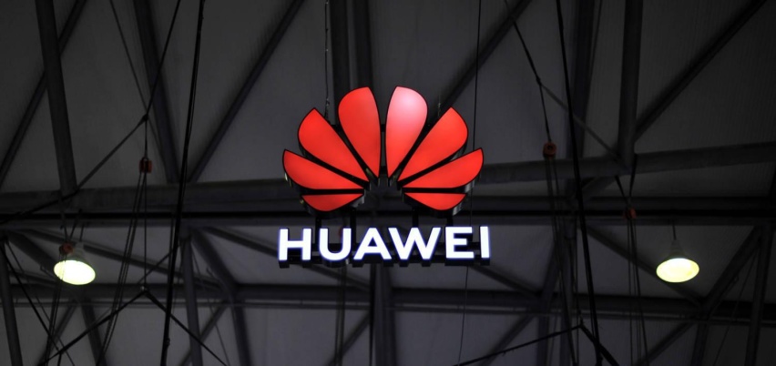 华为“助攻”赛力斯，正式命名“HUAWEI问界”，就差菊花车标了？