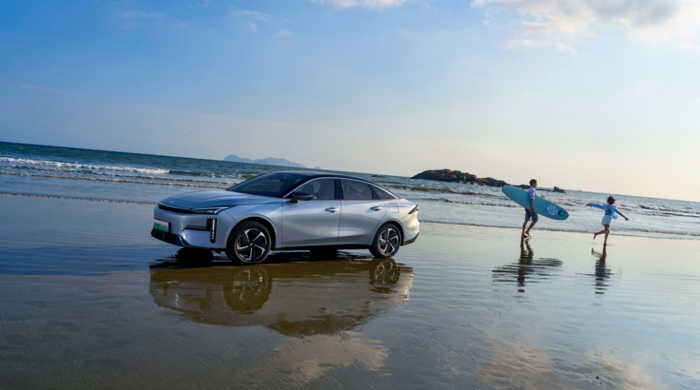 吉利銀河L6 EM-i正式上市,限時先享指導價7.98萬元-10.68萬元 吉利銀河L6 EM-i正式上市,限時先享指導價7.98萬元-10.68萬元