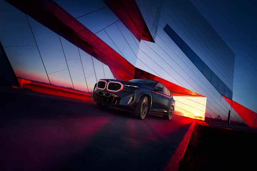 BMW 荣获“2023年全球新能源汽车创新技术”奖项