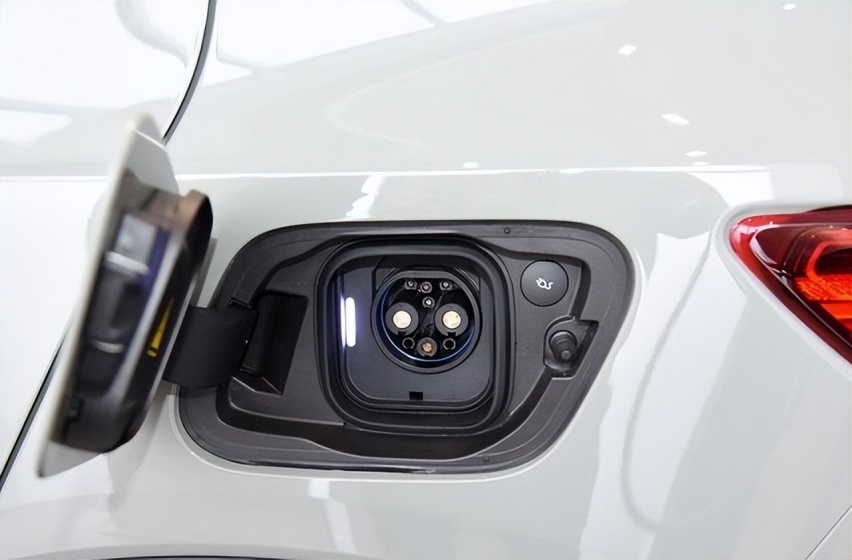 新款沃尔沃 XC40 RECHARGE，舒适和性能的完美交集