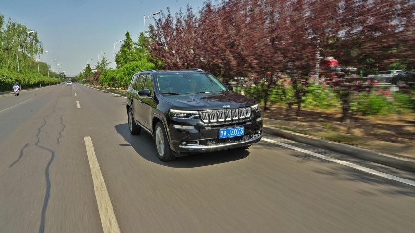 情怀落地的不二之选 试驾2020款Jeep大指挥官