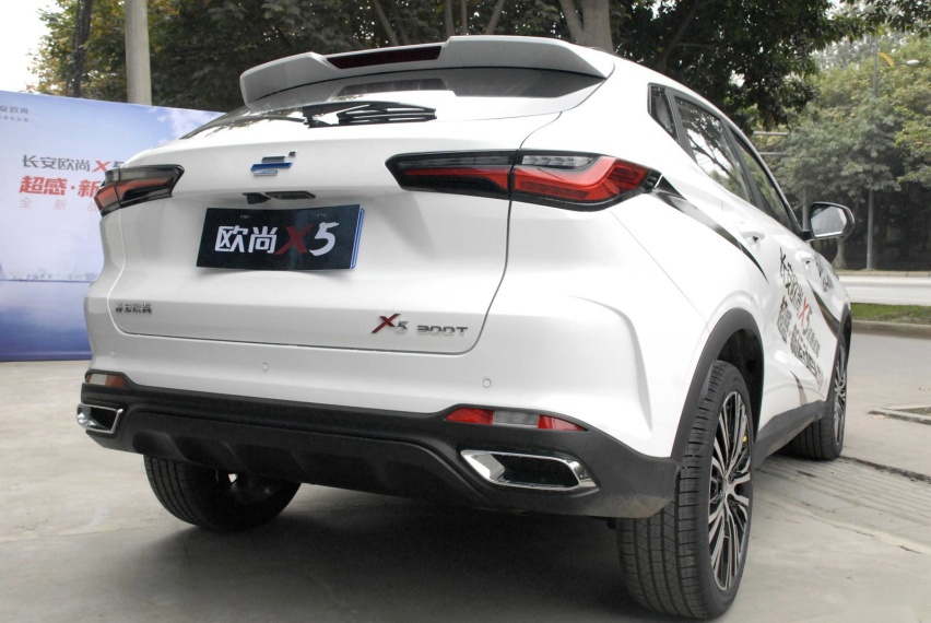 长安欧尚X5上市，售价6.99万起，主打10万级SUV市场