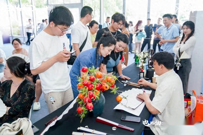 电比油低，荣耀双出击｜比亚迪汉EV荣耀版实力征服全场