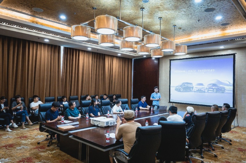 带上用户去C-NCAP现场，岚图梦想家能否获得五星安全评价？