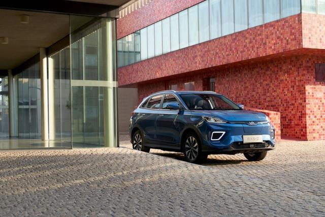 细节升级+健康座舱，NEDC续航520km，威马EX5-Z 14.98万起售