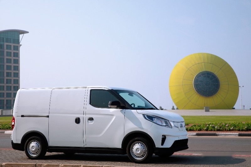 领跑城市物流车2021款上汽大通MAXUS EV30深圳上市