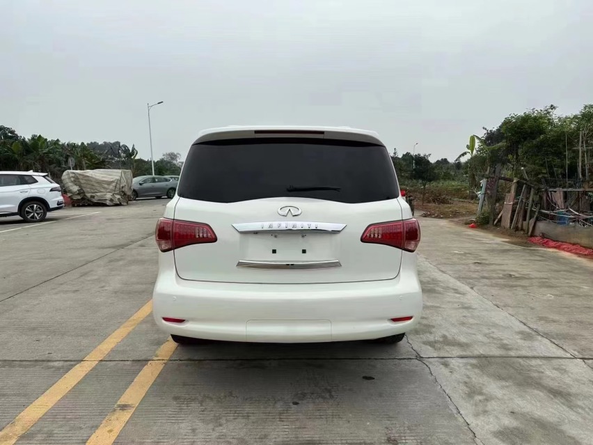 17款英菲尼迪QX80仅售16.8万，精致细腻，日系豪华SUV的巅峰之