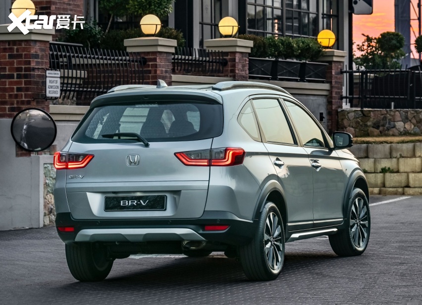 本田全新brv实车亮相!或不超12万比crv更大气,配1.5引擎 四驱