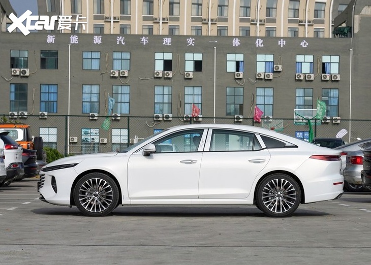 奔腾b70龙腾版值得入手吗?网友:外观大气,配置丰厚,价格也亲民