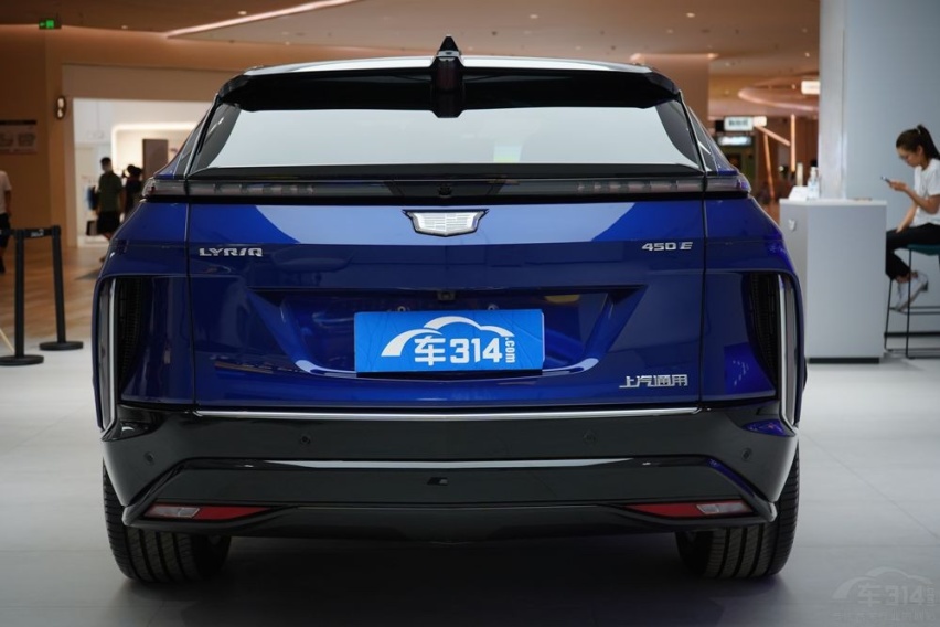 近50万的SUV，蔚来EC7对比凯迪拉克LYRIQ锐歌，究竟选谁？