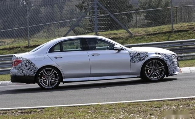新款AMG E63月底发布，动力无太大变化