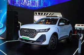 是不是降维打击？瑞虎7 PRO PHEV在国外动力吊打一众燃油车！