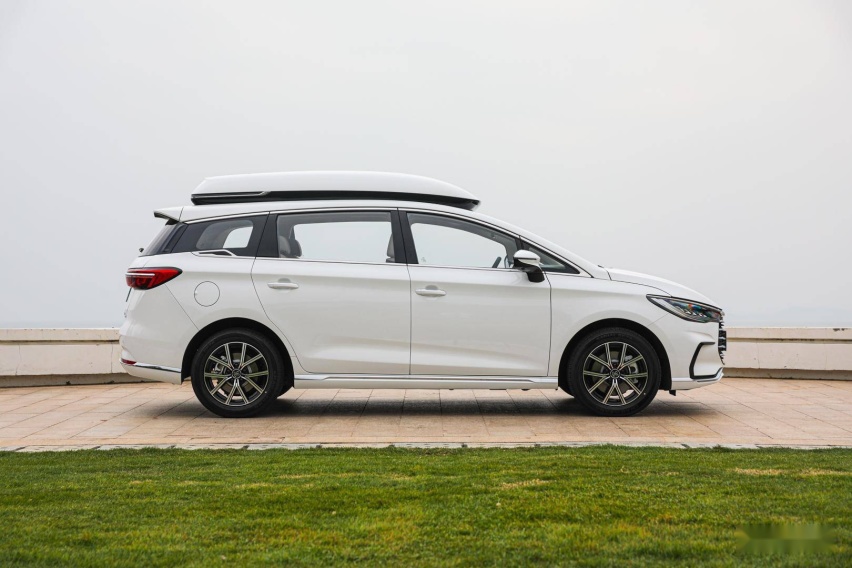 燃油 MPV 颠覆者 静态体验比亚迪宋 MAX DM-i
