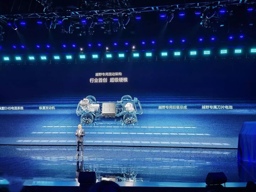 方程豹5——比亚迪全新电动化黑科技打造的超级混动越野利器