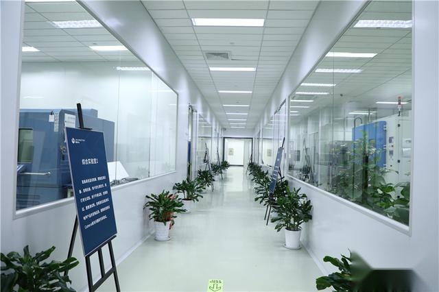 开了零跑S01才知道，10多万的车也能很有乐趣