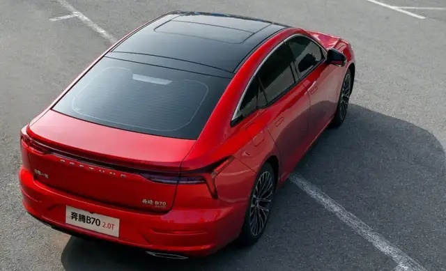 试驾奔腾B70新增2.0T，224马力只要14万