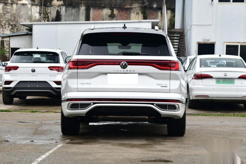 建议跑长途开中大型SUV，这两款车，安静舒适，四轮驱动安全性好
