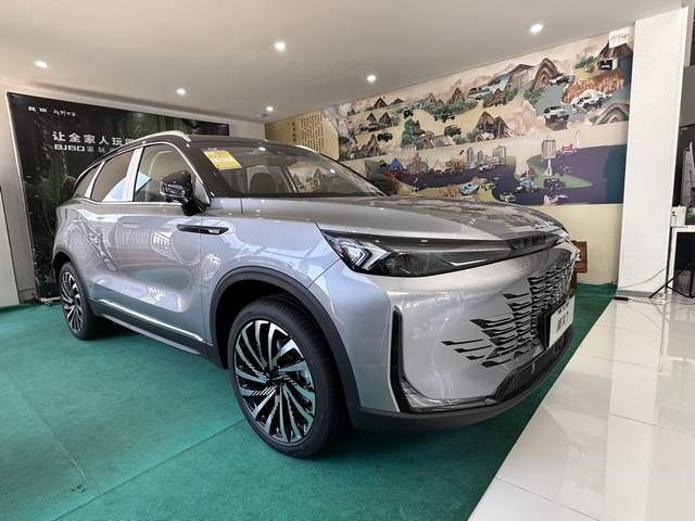 春城邂逅“大舒”北京新X7 这款女王座驾不一般