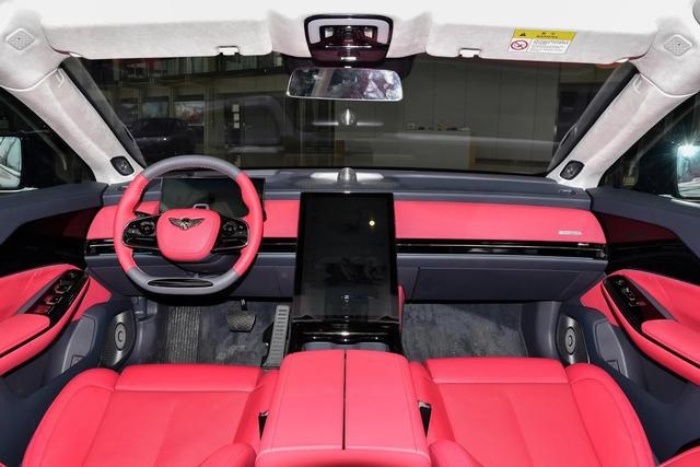 远航Y6新增车型上市，最高续航720公里，售价26.98万元起