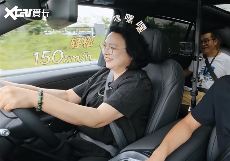 尹正称赞NB!王凤英说全球无对手!小鹏G9L真这么牛?