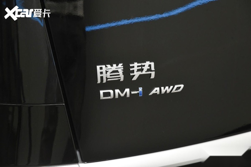 比丰田赛那还贵的腾势D9，为何能上市后能持续热销？