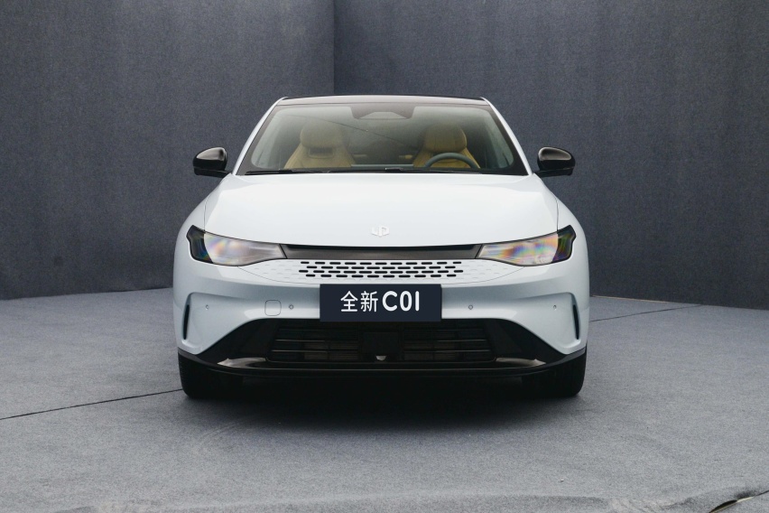 全新C01与启源A07、eπ007的对比：谁更适合年轻家庭？