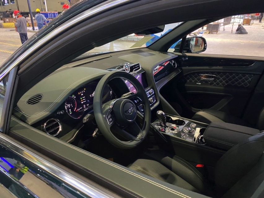 2021上海车展探馆：宾利添越PHEV
