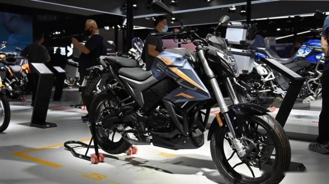 4.88万起！赛科龙RX6北京摩展正式上市 还有多款新车亮相