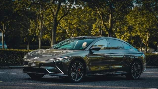 智己L7：花40万，为什么我选它？