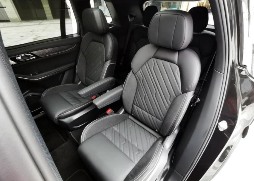 有沃尔沃XC90的影子，40万以内无对手，领克09有点强
