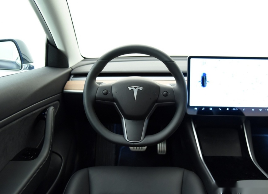 作为特斯拉最便宜的车型，特斯拉Model 3 品质如何